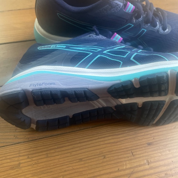 Women's Asics Running Shoes, Size 7.5, Excellent condition - Picture 7 of 8